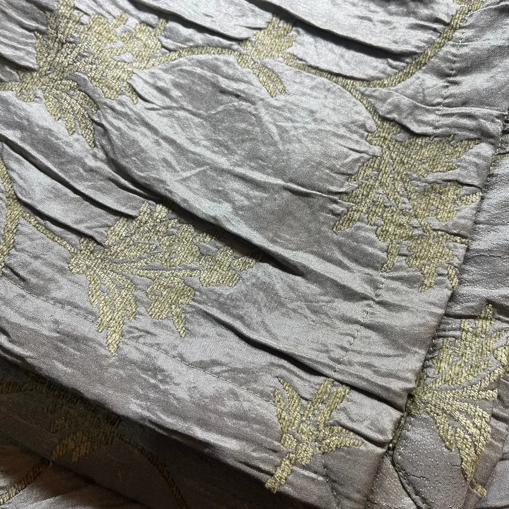 Sonoma table tapestry or throw. Sage green - Picture 3 of 3